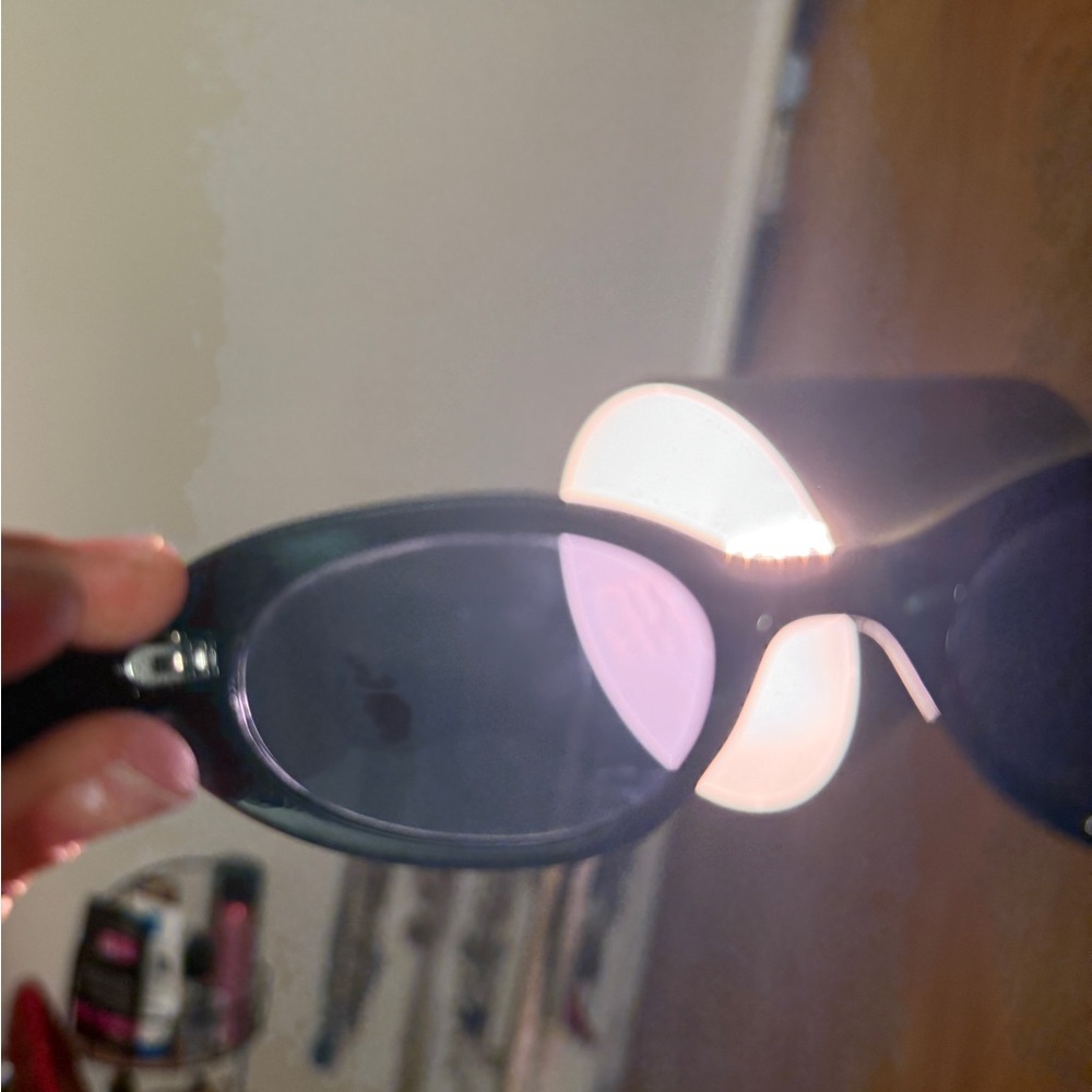 Classic‎ Black Sunglasses - Picture 7 of 8